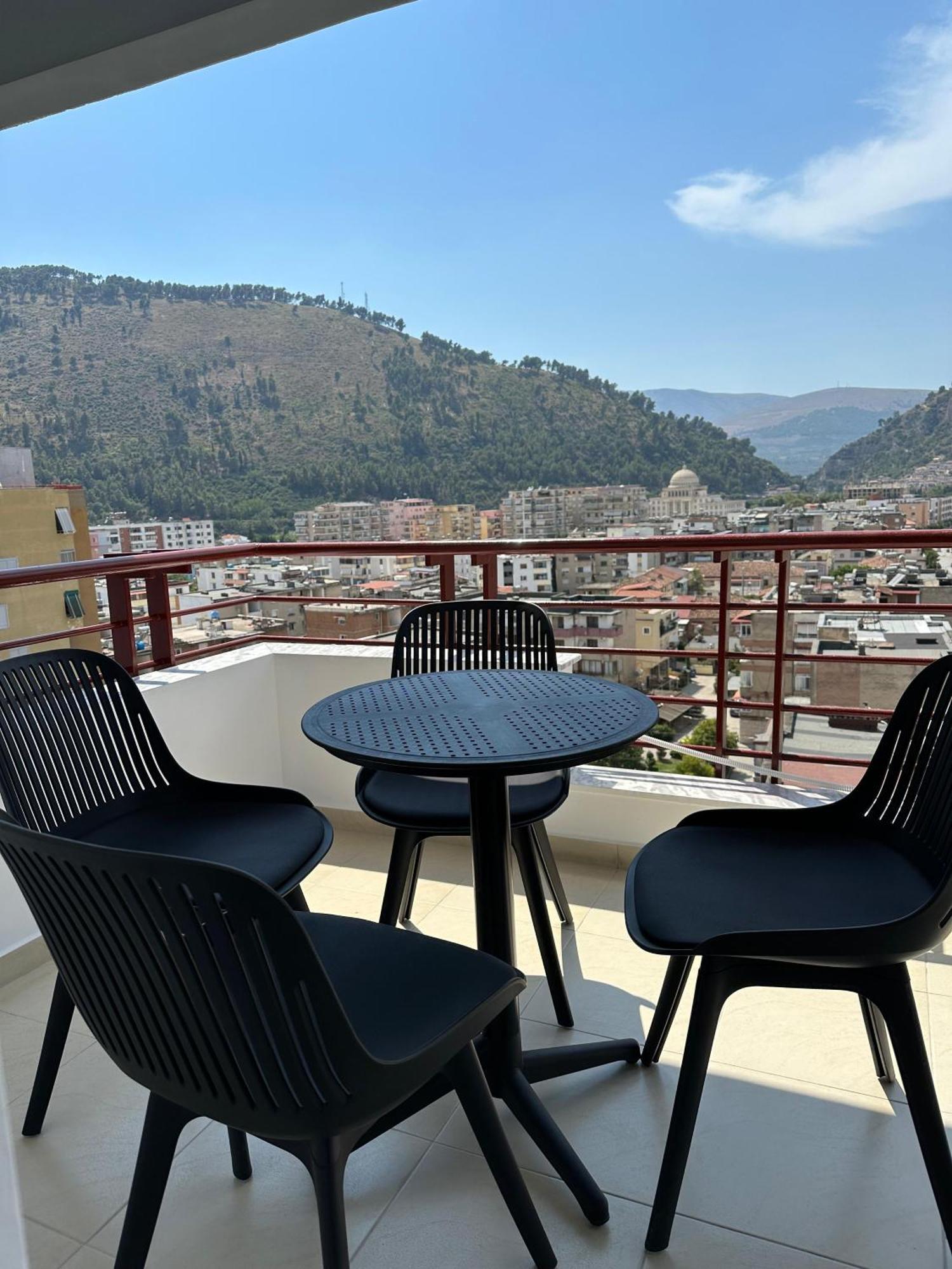 Gael Luxury Apartment Берат Екстериор снимка